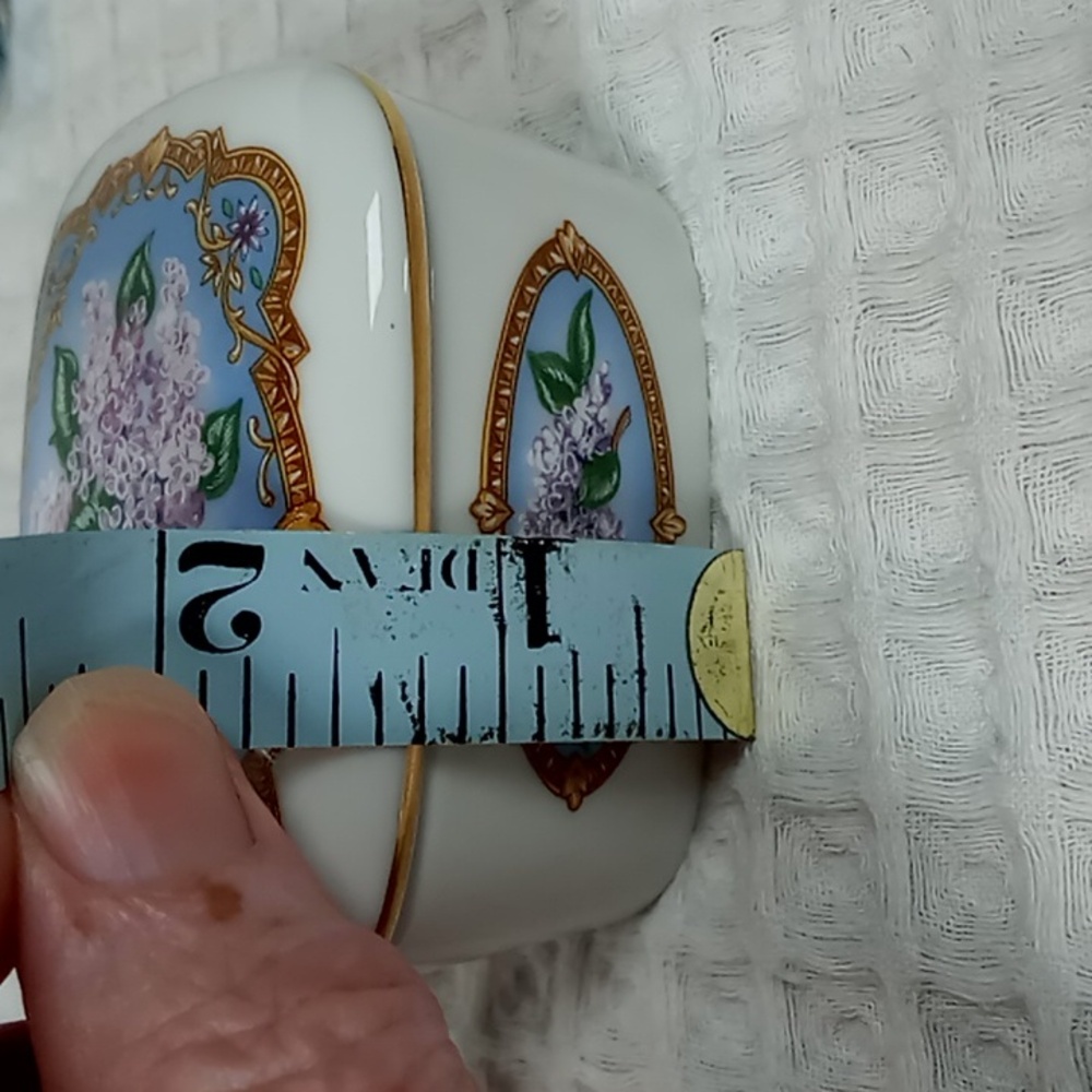 1990 Heritage House "Love Songs To Remember" Gail Magram Lilac Artwork Music Box - Picture 14 of 14